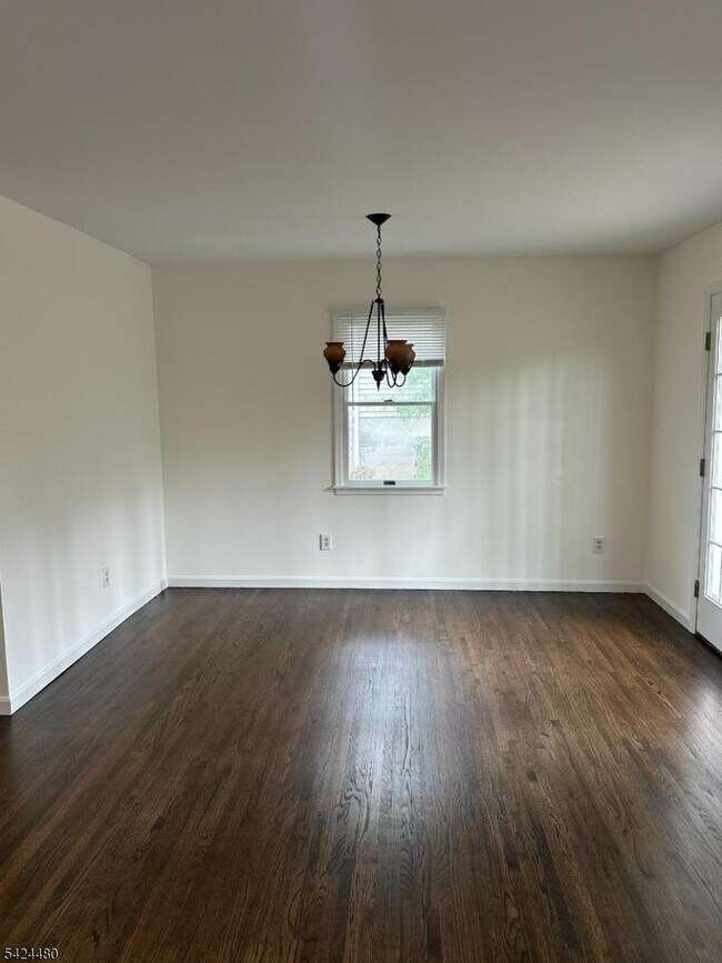 Building Photo - 6 Magnolia Ct