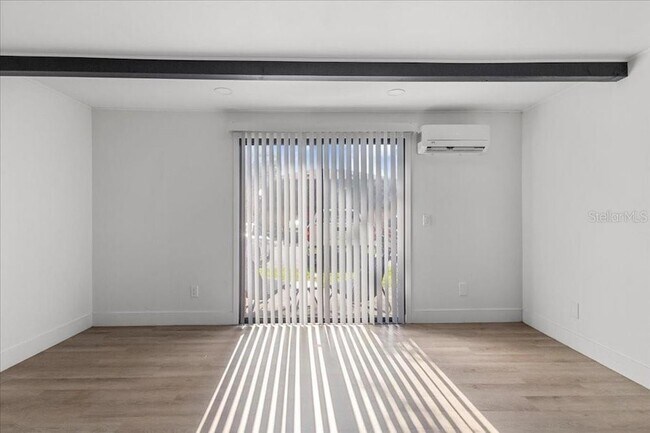 Building Photo - 4414 Overlook Dr