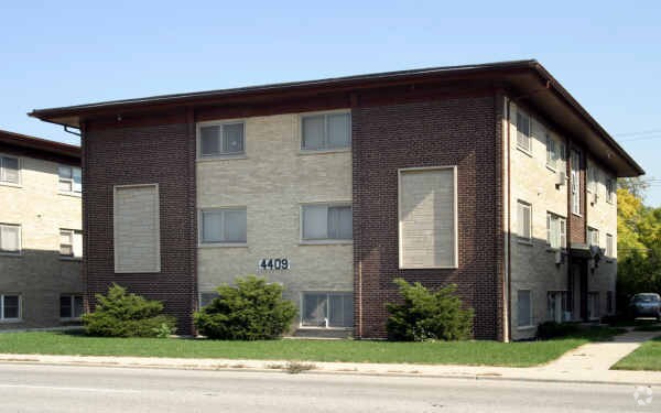 Building Photo - 4409-4415 Prescott Ave