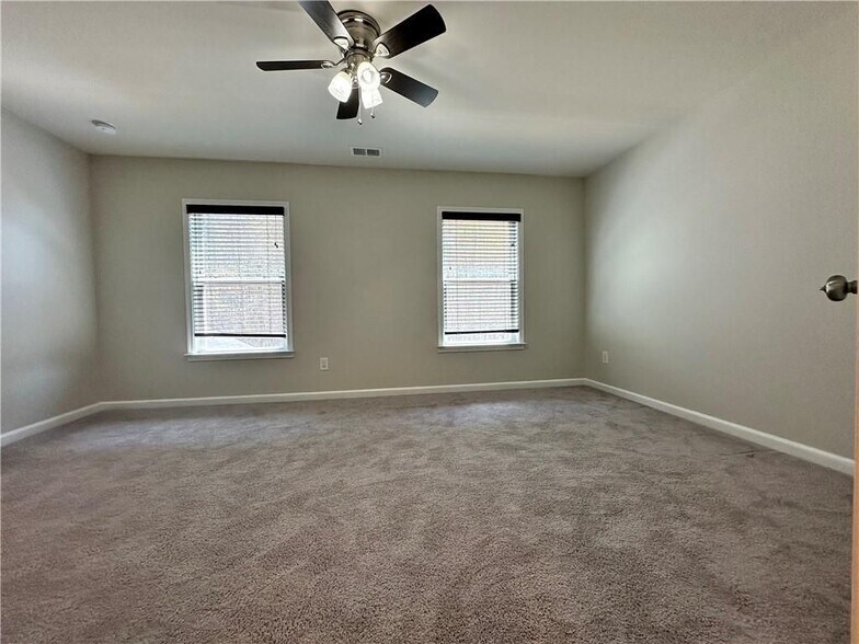 Building Photo - 3253 Cavendish Ct NE