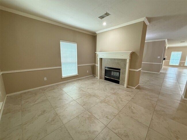 Building Photo - 14009 Hollow Canyon Ln