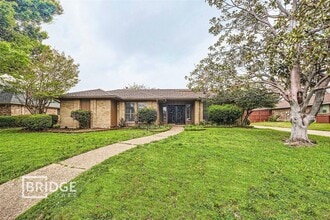 Building Photo - 3005 Saddlehead Dr