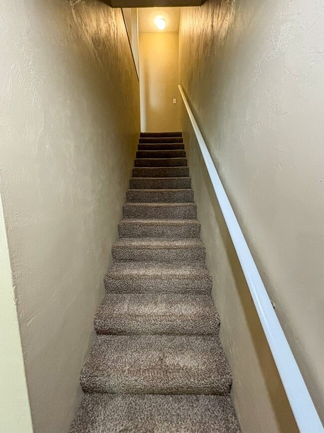 Building Photo - The Gables #29 - Pet Friendly!