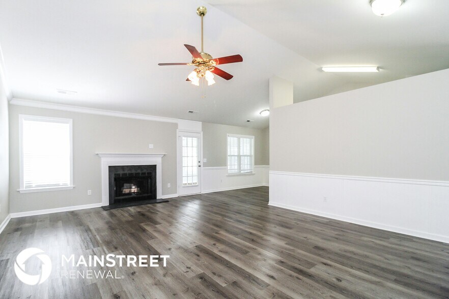 Building Photo - 5939 Old Plank Rd