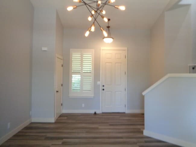 Building Photo - Must See 3 Bedroom Home with Fenced Yard!