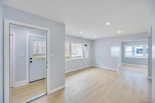 Building Photo - 207 August Rd