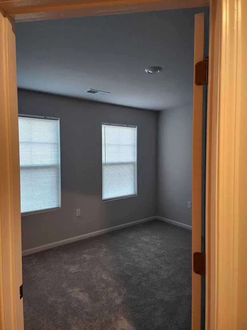 Building Photo - 325 Devon Cliffs Dr