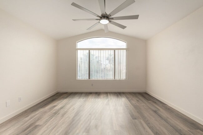 Building Photo - 3 Bedroom / 2.5 bath CORNER Lot in Ahwatukee