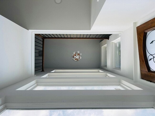 Building Photo - 8125 St Louis St