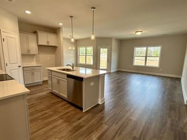 Building Photo - Relax & Unwind in This Peaceful 4 Bedroom ...