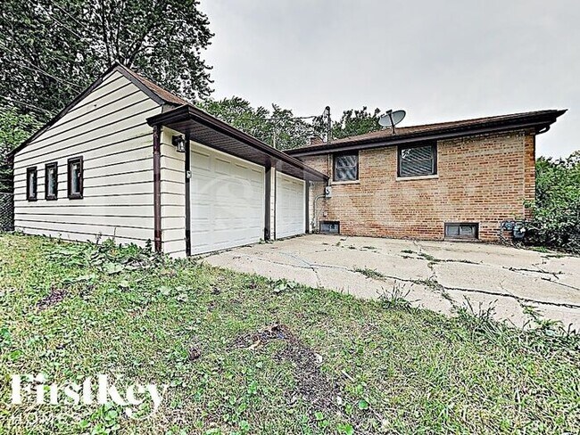Building Photo - 21320 Butterfield Pkwy