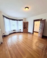 Building Photo - 1 Magnolia Ter