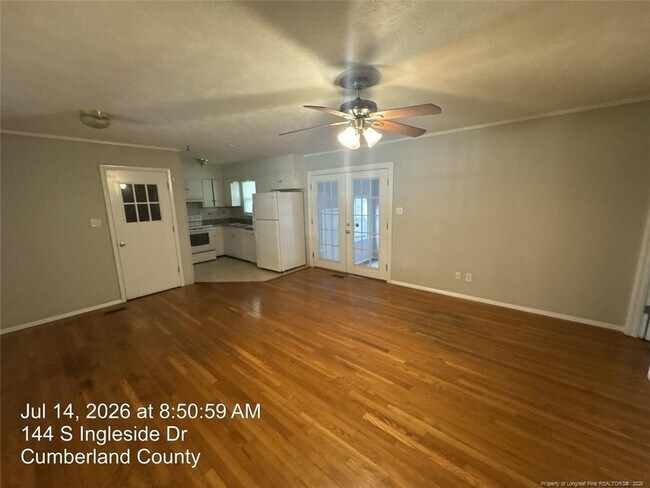 Building Photo - 144 S Ingleside Dr