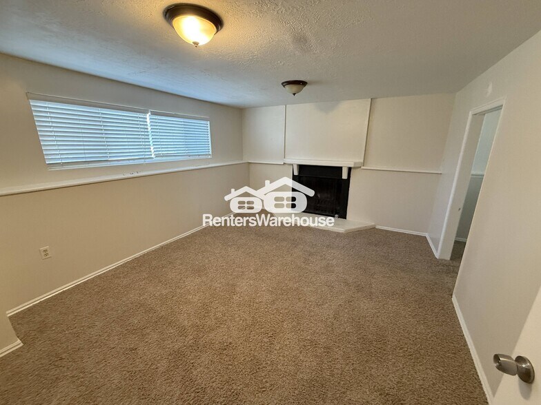 Building Photo - 3826 W Tuscaloosa Way