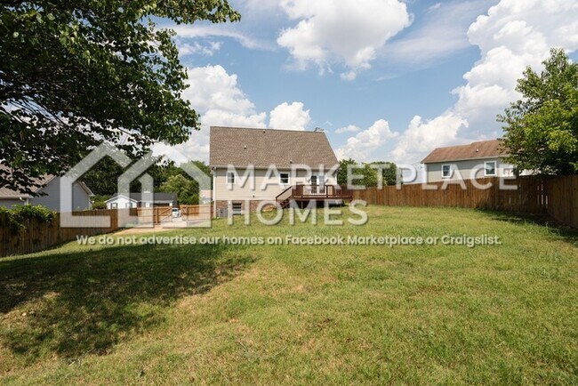 Building Photo - 416 Sandburg Dr