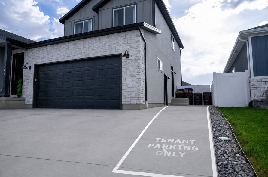 Building Photo - 5385 N Sulley Way