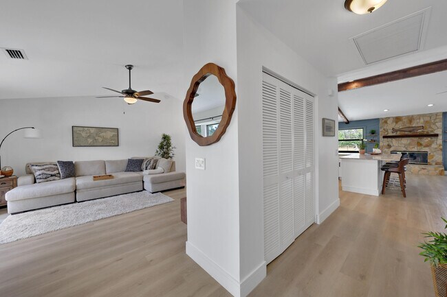 Building Photo - 14704 Black Bear Rd