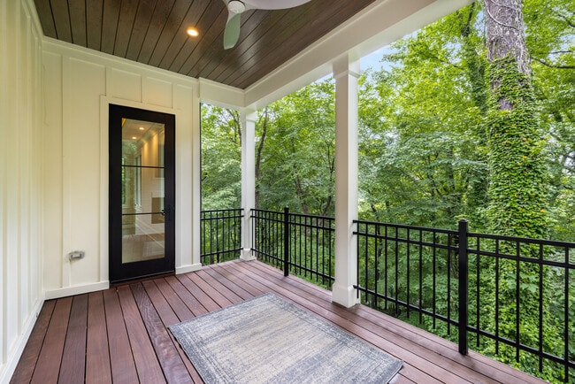 Building Photo - 306 Pinecrest Rd NE