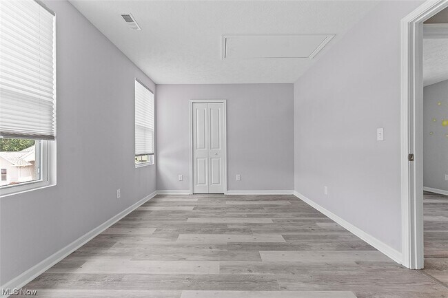 Building Photo - 10342 Liberty Cove
