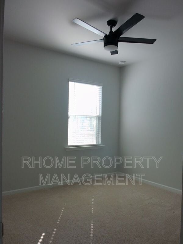 Building Photo - 3026 Birdsong Ave