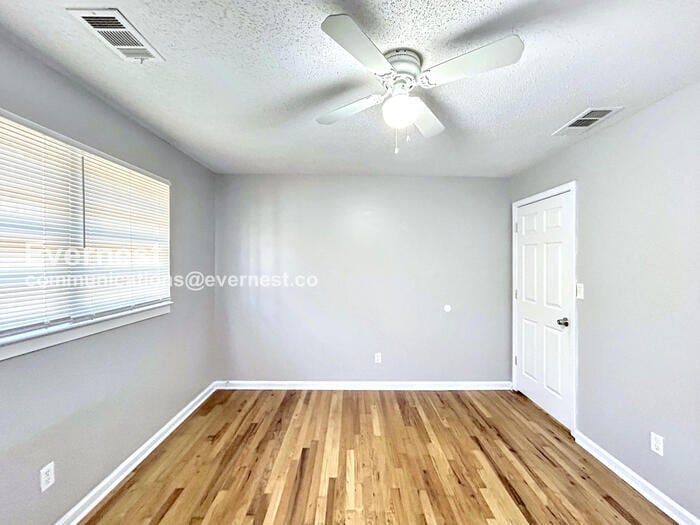 Building Photo - 1214 Calhoun Ave