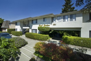 Front of Building - Royal Gardens Arcadia