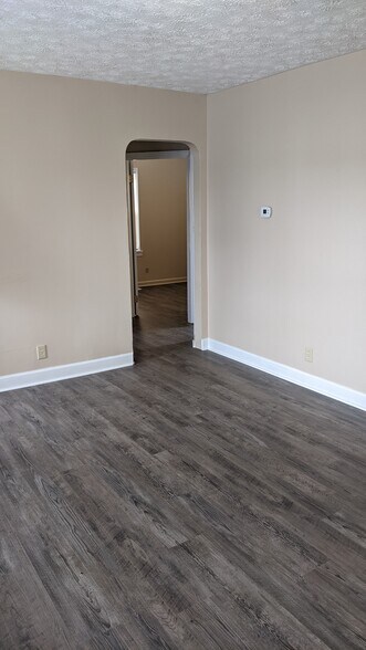 Building Photo - 3037 Mohican Ave