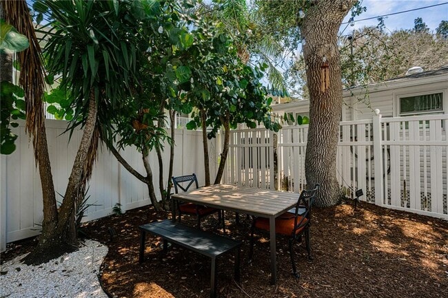 Building Photo - 115 Canal Ave S