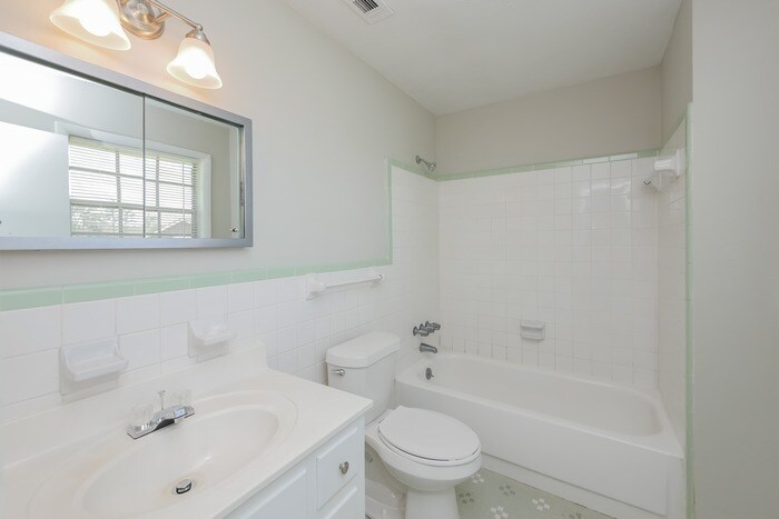 Building Photo - 103 Griffith Ave