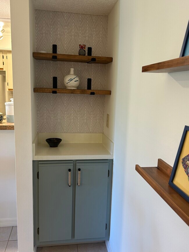 Building Photo - 19505 Quesada Ave