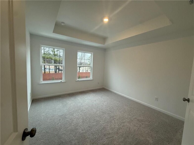 Building Photo - 6204 Kenbrook Dr