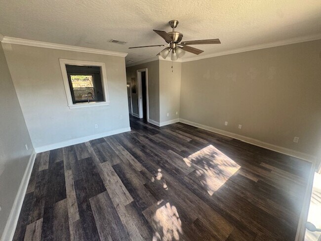 Building Photo - 1804 Shay Lin Court Niceville, FL 32578