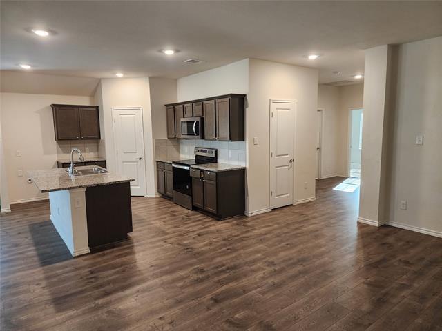 Building Photo - 106 Admiral Ln