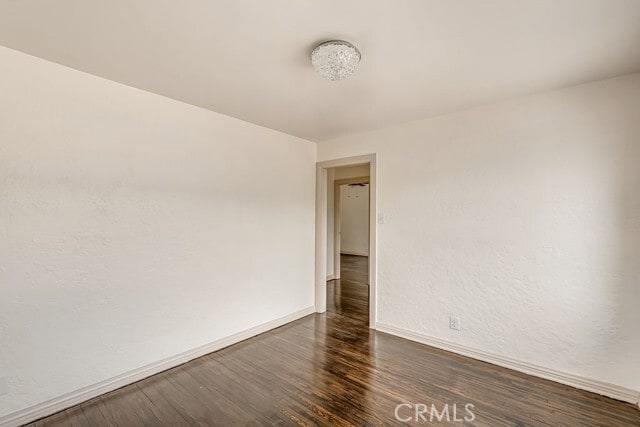 Building Photo - 1515 E Walnut Way