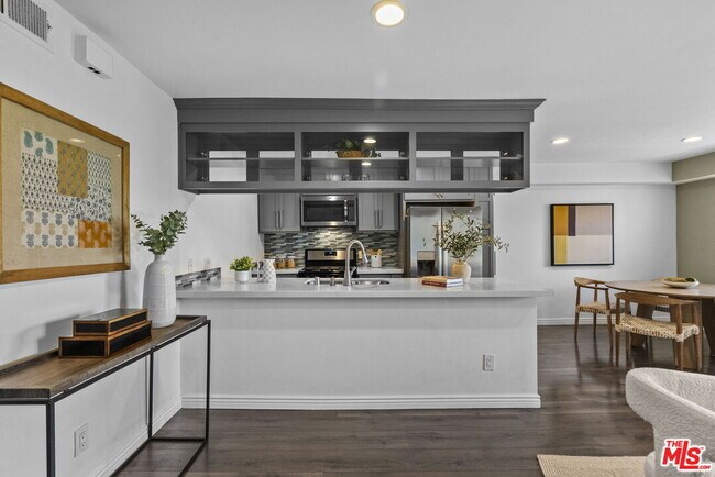 Building Photo - 2700 Cahuenga Blvd