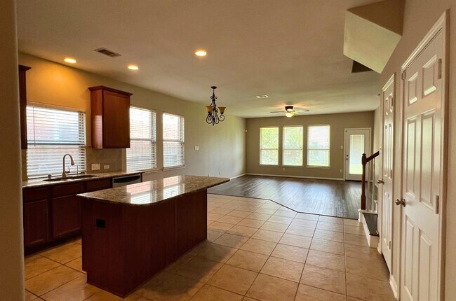 Building Photo - 15919 Angler Bend Dr