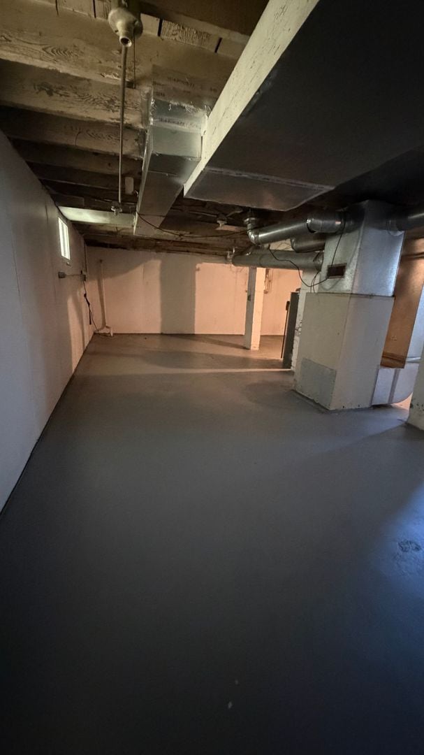 Building Photo - ***NEW ON THE MARKET....3 bed house Pets Welcome!!***