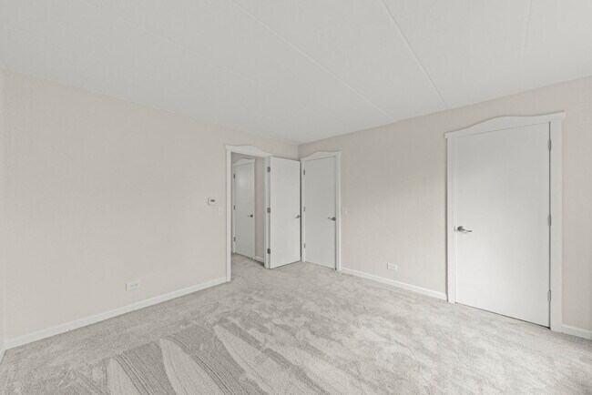 Building Photo - 1 Renaissance Pl