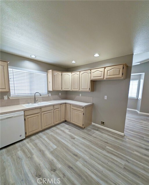 Building Photo - 132 Limerick Ln