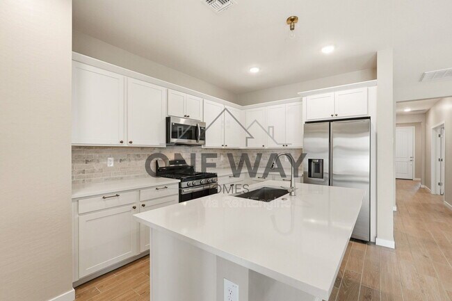 Building Photo - 18180 W Larkspur Dr