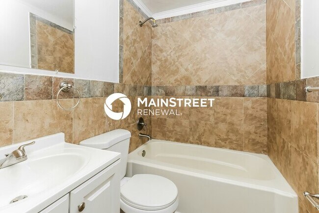 Building Photo - 2 Bedroom Pet-Friendly Home in Lake Worth, FL with Main Street Renewal