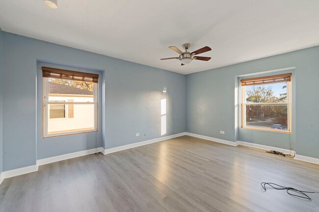 Building Photo - 2125 N Ginger Creek Dr