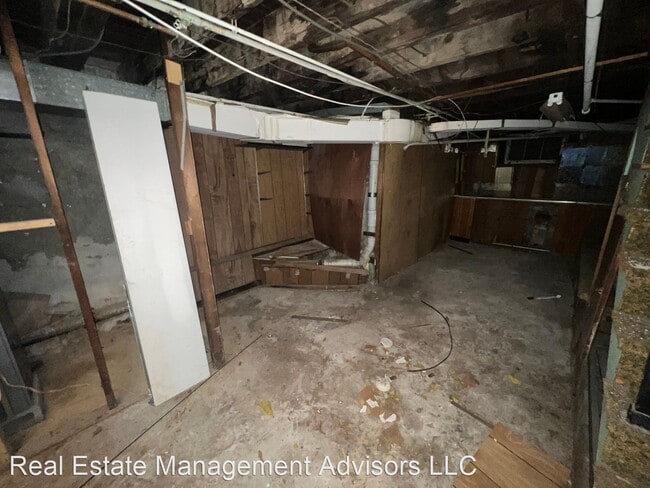 Building Photo - 3 br, 1 bath House - 1332 N Wanamaker St.