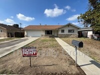 Building Photo - 823 N Belmont St