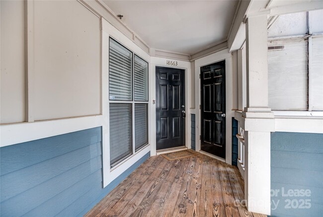 Building Photo - 18663 Vineyard Point Ln