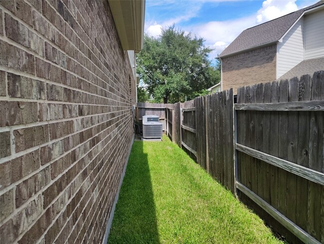 Building Photo - 17007 Mahogany Trace Ln