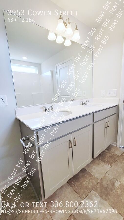 Building Photo - 3953 Cowen St