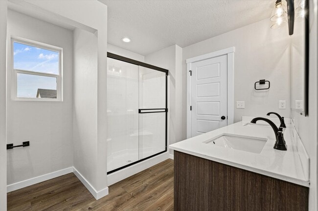 Building Photo - BRAND NEW Meridian Home for Rent!