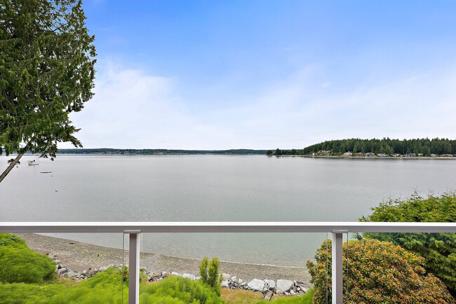 Building Photo - 153 Maple Ln NW