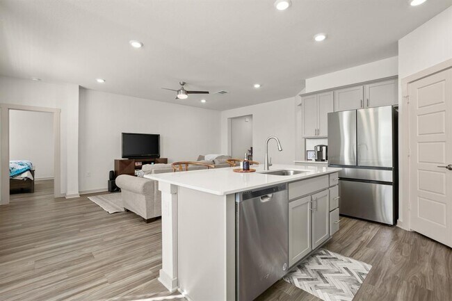 Building Photo - 13721 Lubeck Dr